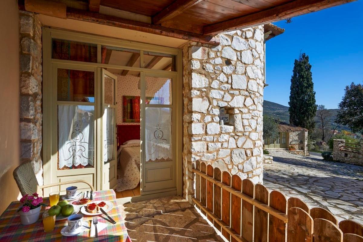 Elaion Guesthouse Ellinikón Buitenkant foto